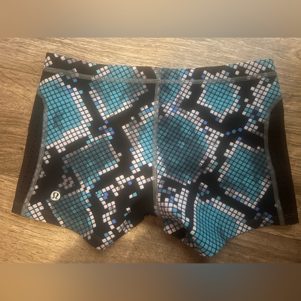 Lululemon salty swim shorts